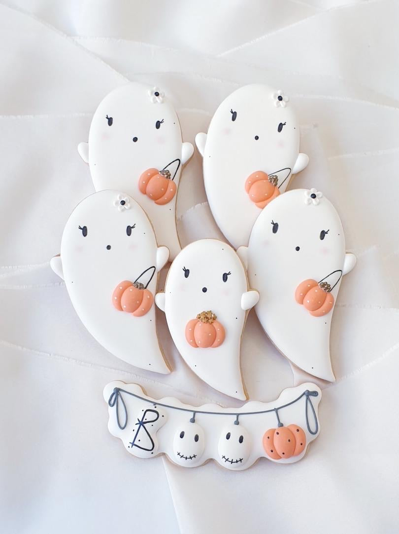 2392 Ausstechform Geist Loli