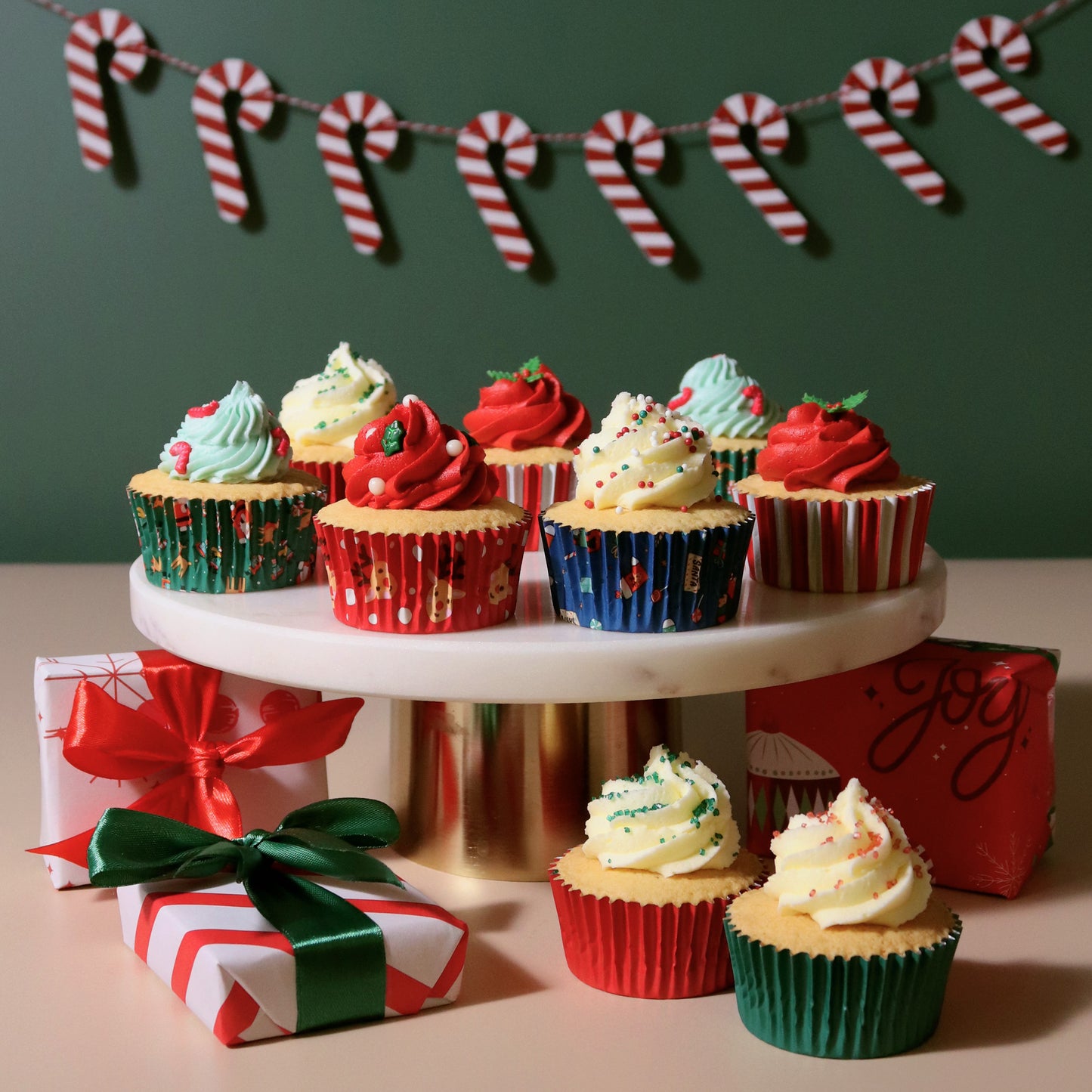 PME Cupcake Backförmchen - Santa Mix -100 Stk