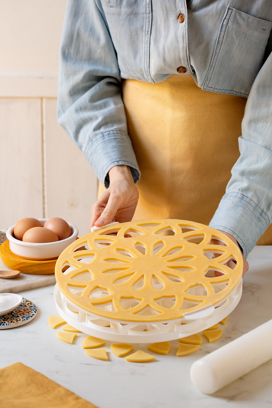 Torten-Ausstecher mit Scherenschnitt-Muster