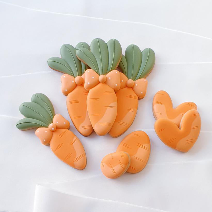 Ausstechform Karotte mit Schleife