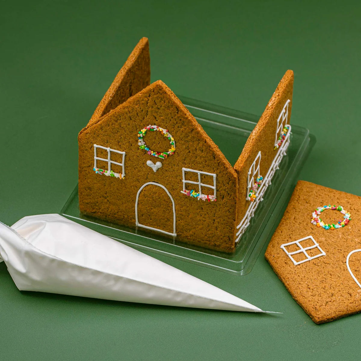 PME Ready To Build Gingerbread House Kit – Lebkuchenhaus-Set 600 g