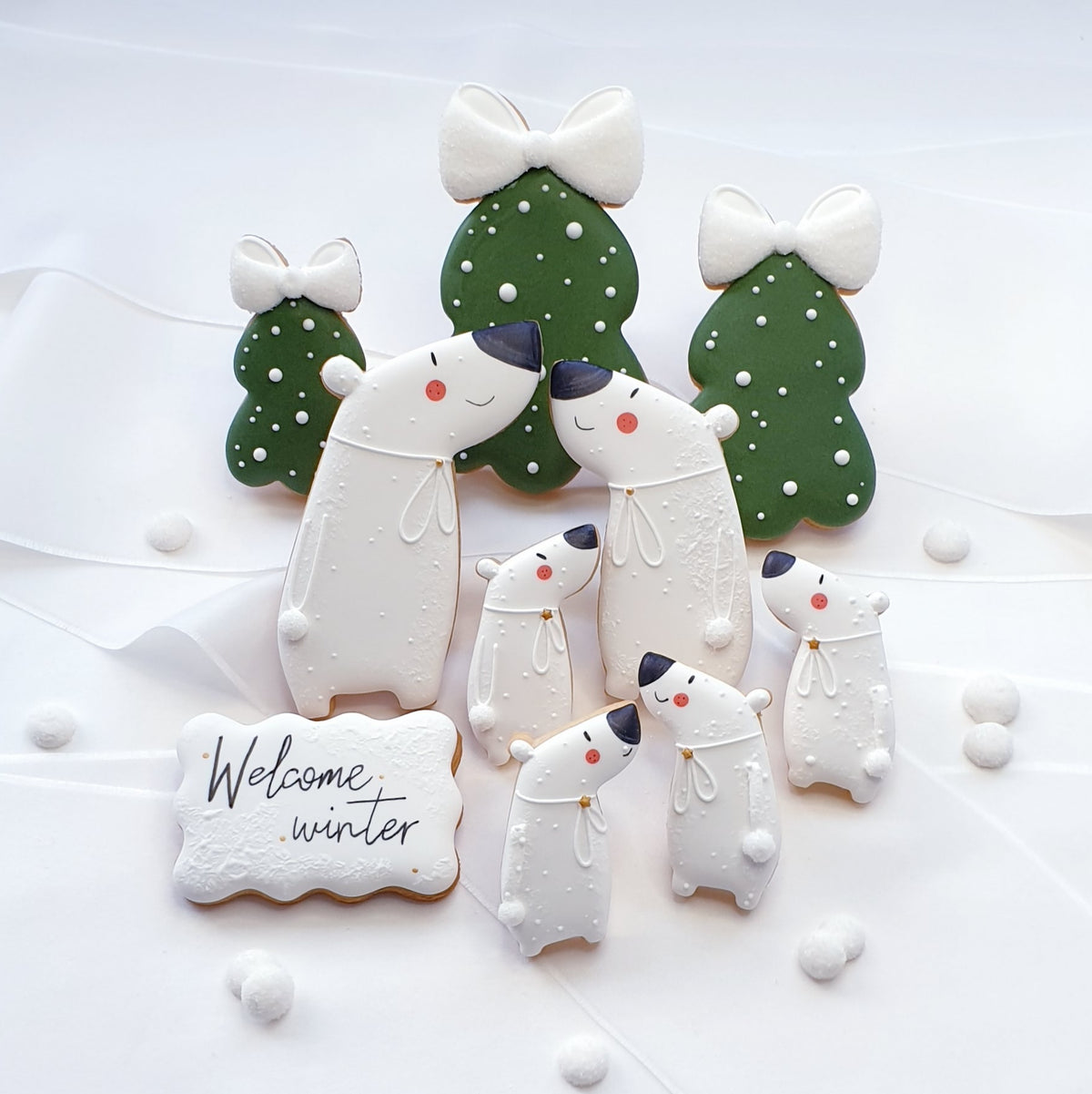 Ausstechform Tannenbaum mit Schleife